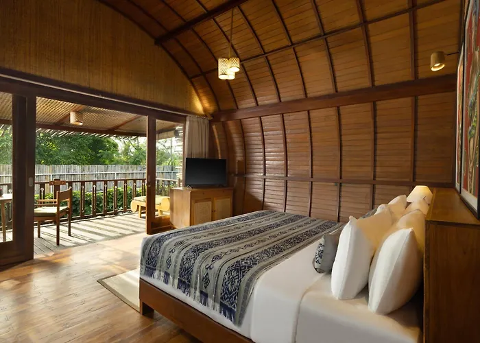 Beehouse Dijiwa 4*